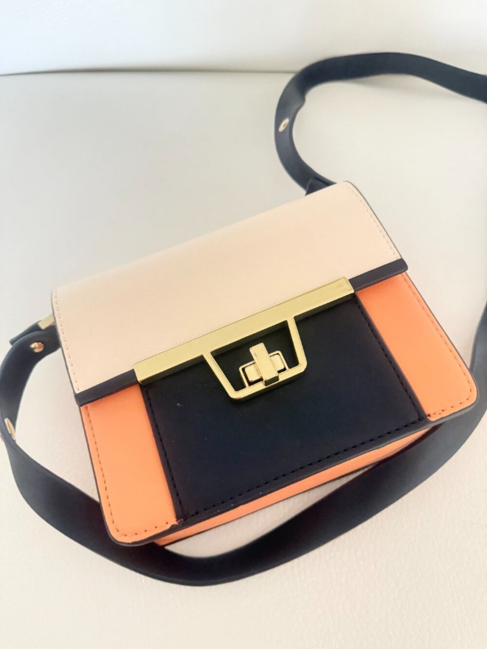 ZARA WOMAN TRI COLOR CROSSBODY BAG BLACK BEIGE PEACH W GOLD TONE HARDWARE
